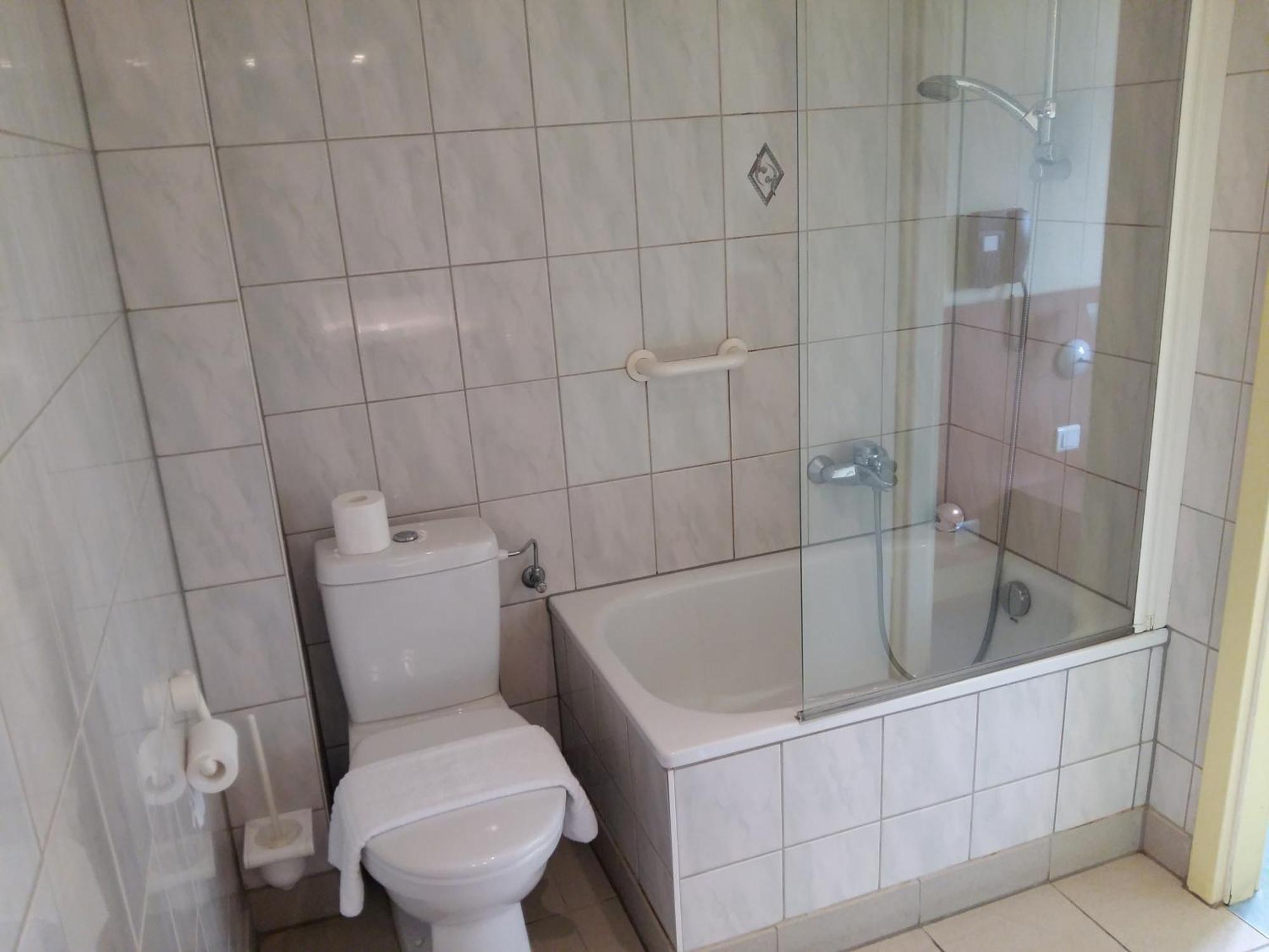 Hotel Restaurant Niemerich Pulversheim Δωμάτιο φωτογραφία